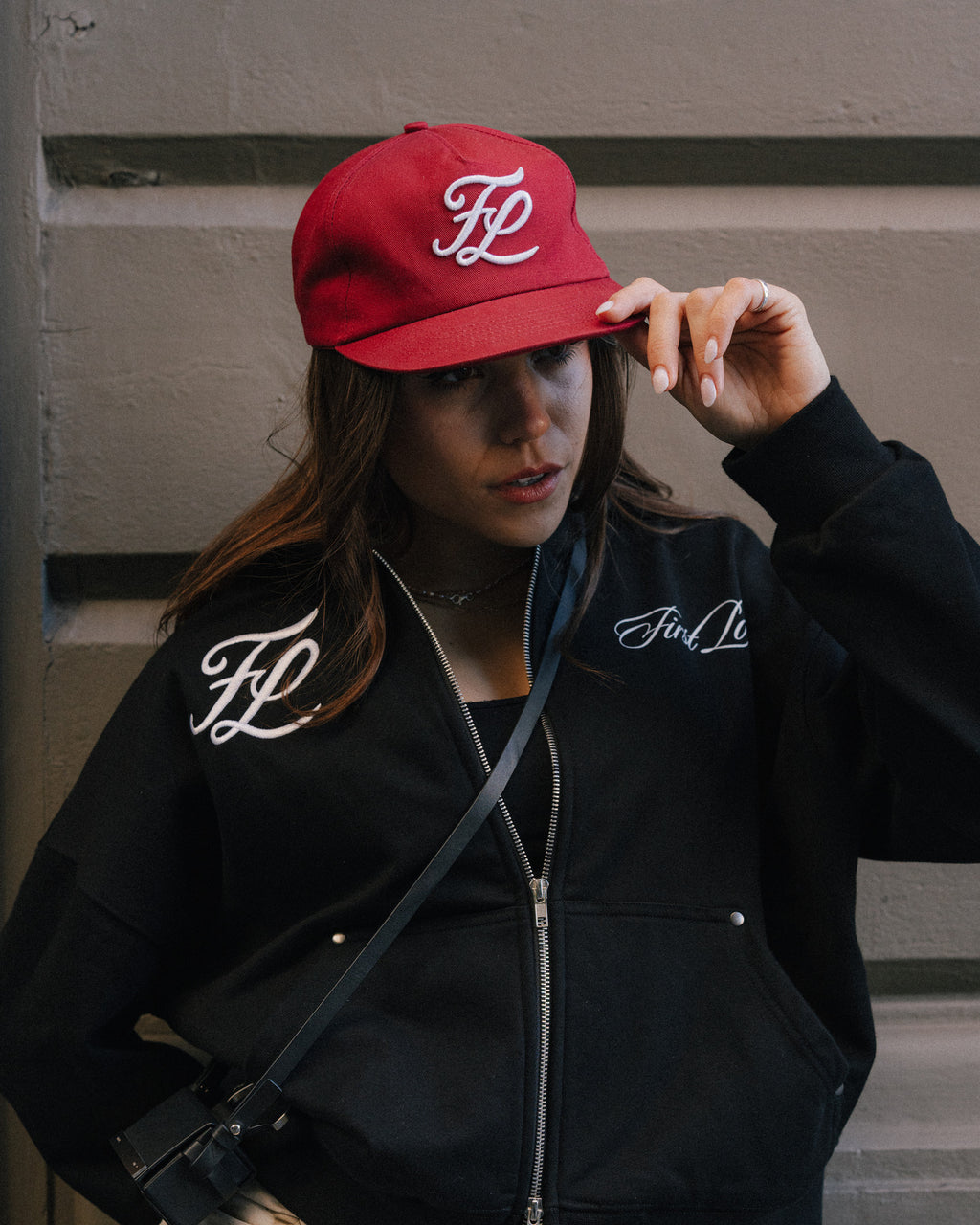 Burgundy cap on body, front