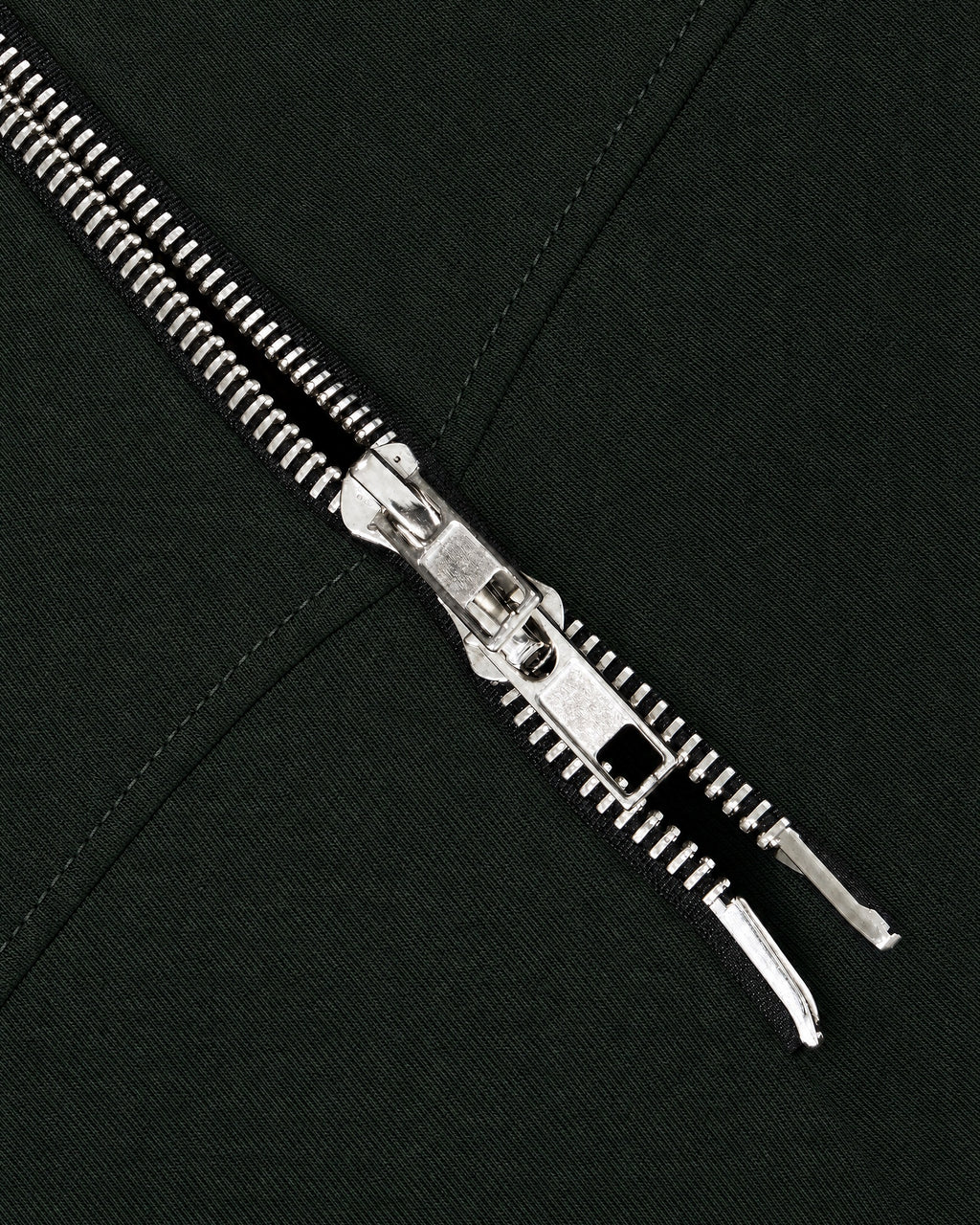 Zip detail (colour render)